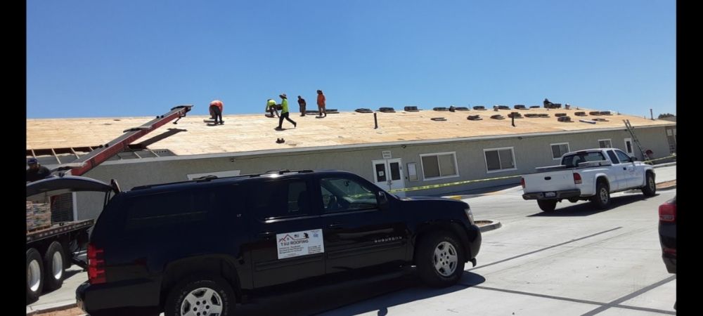 Slide of T & U Roofing