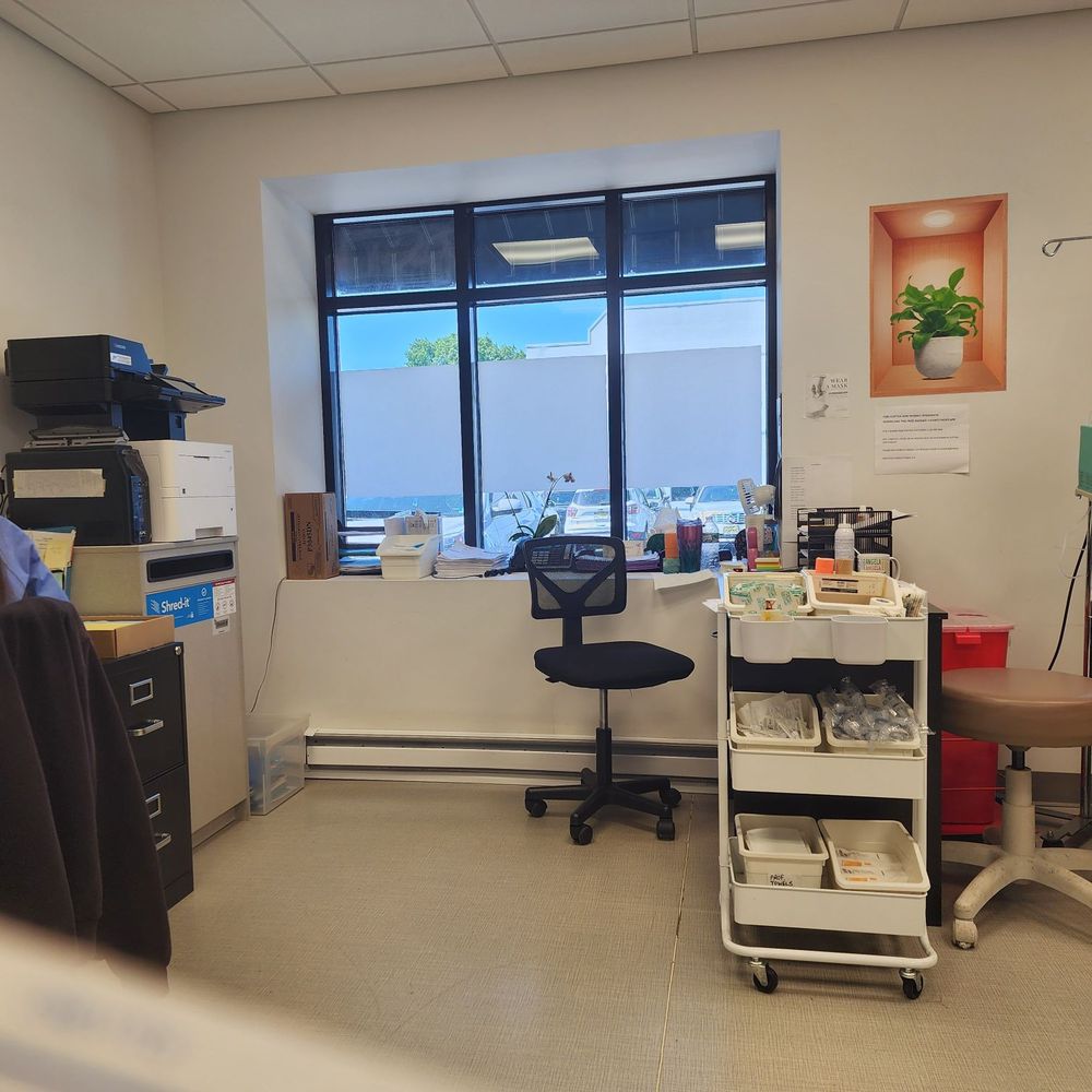 Sessine Najjar, MD - Infusion center station... has 5 patient infusion chairs and it open 7 days a week - Internal Medicine Near Me - Clifton, New Jersey Sessine Najjar, MD - Infusion center station... has 5 patient infusion chairs and it open 7 days a week - Internal Medicine Near Me - Clifton, New Jersey