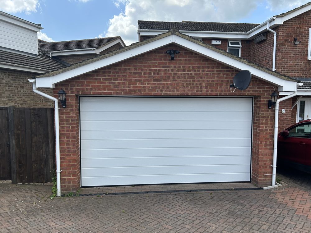 Broom Garage Doors - Garage Door Contractor in Broom, CBF