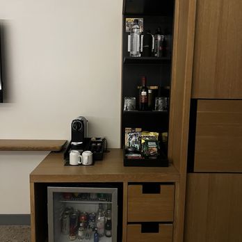 Kimpton Sawyer Hotel - Mini Bar - Hotels Near Me - Sacramento, California