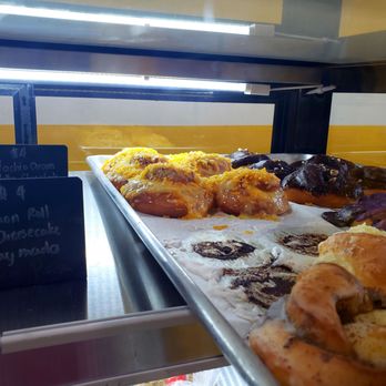 LaMon - Bakeries Near Me - Long Beach, California