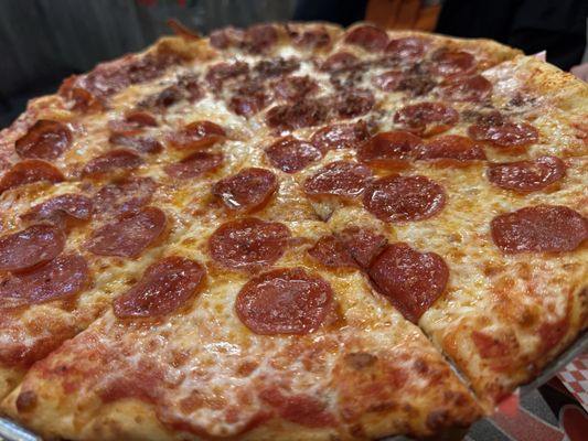 Luca's Pizzeria by null