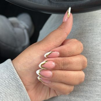 Artistic Nails - Nail Salons Near Me - Lincoln, California