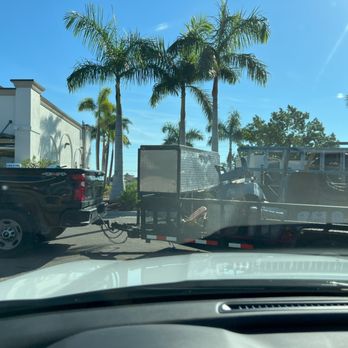 Coastal Cleanout Pros - Junk Removal & Hauling Near Me - Punta Gorda, Florida
