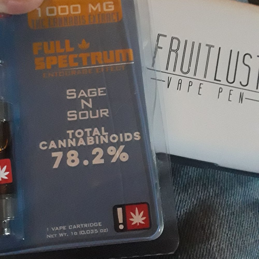 Green Knottz Dispensary - Today if you purchase one of the cartridges the lady representing company at side booth hooked you up with a battery case and charger. - Cannabis Dispensaries Near Me - Madras, Oregon Green Knottz Dispensary - Today if you purchase one of the cartridges the lady representing company at side booth hooked you up with a battery case and charger. - Cannabis Dispensaries Near Me - Madras, Oregon