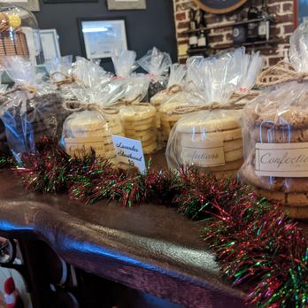 Confections Cake - Desserts Near Me - St. Albert, Alberta Confections Cake - Desserts Near Me - St. Albert, Alberta