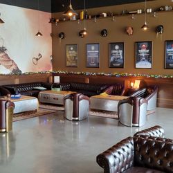 Escapology - Love the steam punk decor motif on the interior lobby. Great experience.