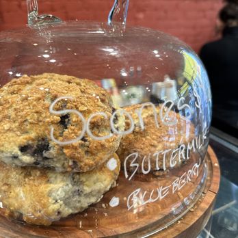 Sleepy Pete's - Yummy blueberry! - Breakfast & Brunch Near Me - Toronto, Ontario