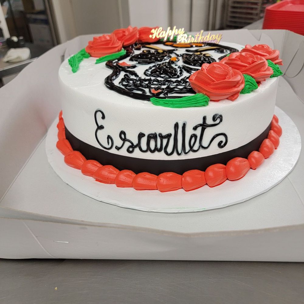 Kathy's Bakery - UNA PESADILLA EN UN PASTEL CUANDO LES CUESTA MUCHO REVISAR EL NOMBRE Y LO PONEN COMO ELLOS QUIEREN - Donuts Near Me - Compton, California