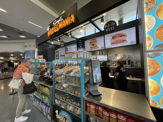 Siegel's Bagelmania at LAS by null