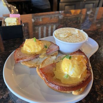 Two Chicks Cafe - Eggs Benedict - Breakfast & Brunch Near Me - New Orleans, Louisiana Two Chicks Cafe - Eggs Benedict - Breakfast & Brunch Near Me - New Orleans, Louisiana
