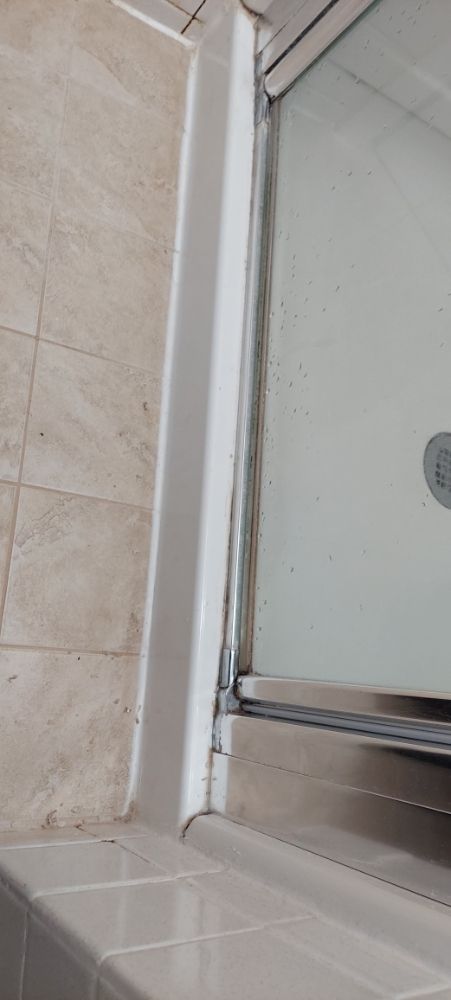 Slide of Hessi's Handy Services