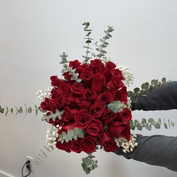 Heavenly Petals - A bouquet the i loved the roses open so wide and big. - Florists Near Me - Hampton Bays, New York