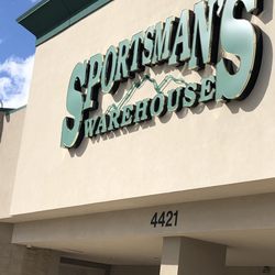 Sportsman's Warehouse - Signage