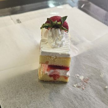 La Bella Ferrara - Strawberry shortcake - Bakeries Near Me - New York, New York La Bella Ferrara - Strawberry shortcake - Bakeries Near Me - New York, New York