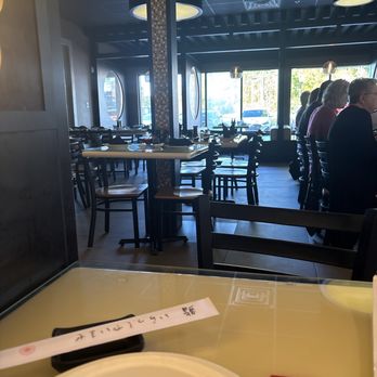 Shiso Japanese Restaurant - Inside - Sushi Bars Near Me - Mobile, Alabama
