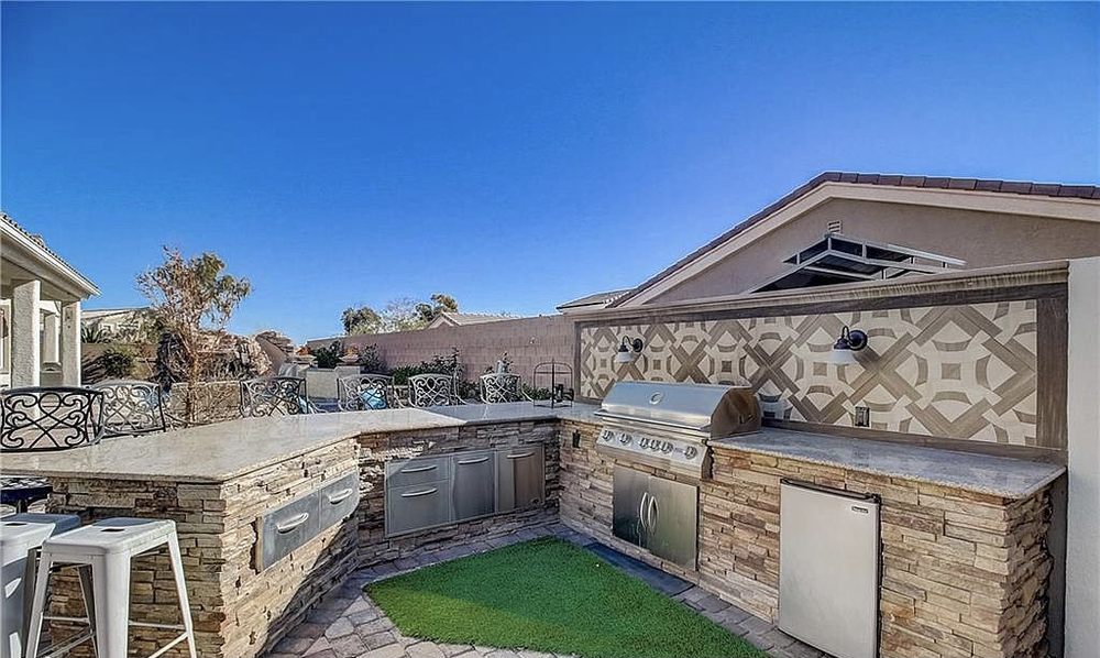 Slide of Projex Builders