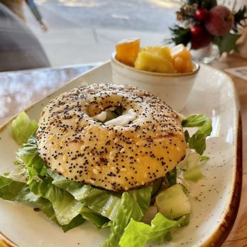 Three Birds Cafe - Cali Veggie sandwich - Cafes Near Me - Winter Garden, Florida