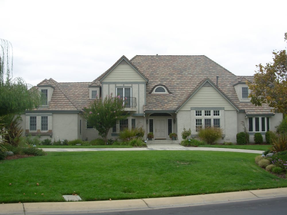 Slide of Sierra Roofing and Solar