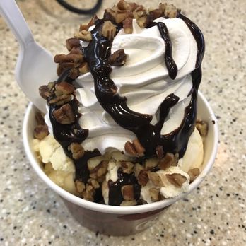 Cold Stone Creamery - Brownie sundae - Ice Cream & Frozen Yogurt Near Me - Milltown, New Jersey