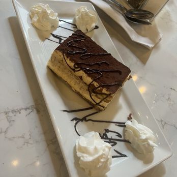 Spruzzo Restaurant & Bar - Tiramisu - Italian Near Me - Pacific Palisades, California Spruzzo Restaurant & Bar - Tiramisu - Italian Near Me - Pacific Palisades, California