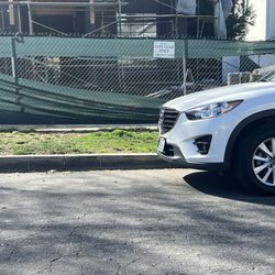 Andy Gump - Fence coming apart in 4 months. Cheap screen material used, refusing to fix.
