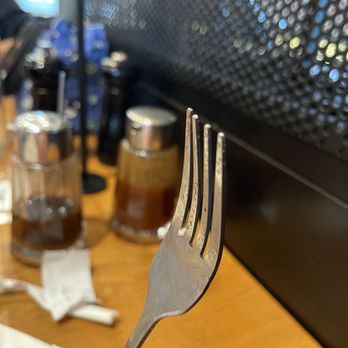 Pepper Lunch - A better show of the fork I bent showing the employee how tough the meat was, I held it in my teeth and pulled. - Teppanyaki Near Me - Artesia, California
