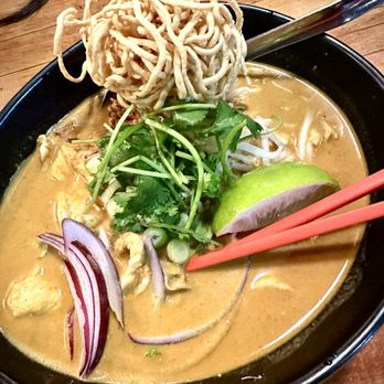 It's Pho - Khao Soi (Chicken Curry Noodles) - Vietnamese Near Me - Los Angeles, California