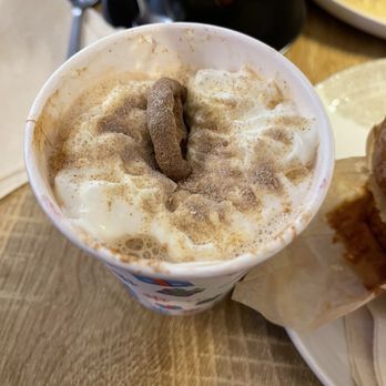 Bread Gap - Gingerbread latte - Cafes Near Me - Prague, Puerto Rico