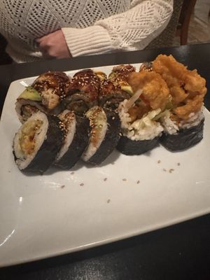 Hako Sushi by null