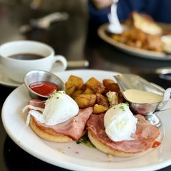 Beach Chalet Brewery and Restaurant - Eggs Bennedict
