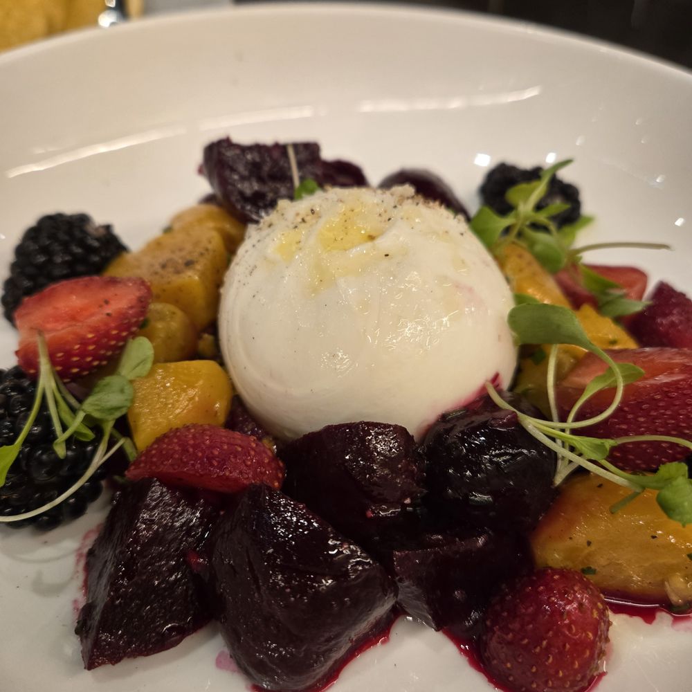 Fanny's - Burrata - Cocktail Bars Near Me - Los Angeles, California