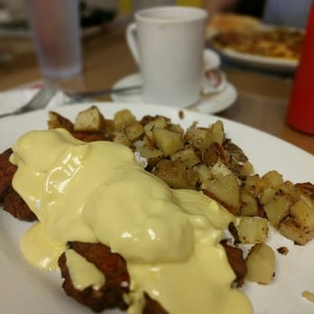 Olde Village Bistro - Crab Cake Benedict - Breakfast & Brunch Near Me - Markham, Ontario