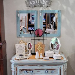 B Boutique