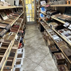 F & M Cigars - Humidor