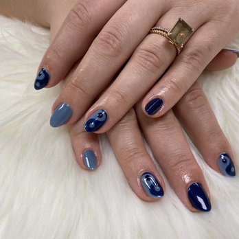 Hooky Nails - Nail Salons Near Me - Austin, Texas