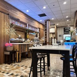Oystra Sushi & Kitchen - Inside