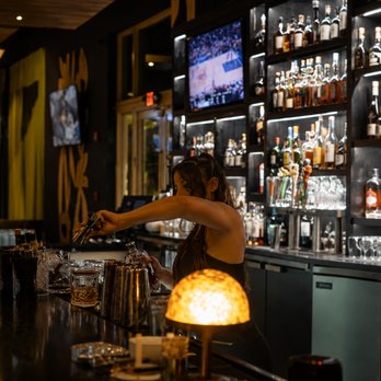 Smoke & Barrel Cigar Lounge - best-luxury-cigar-lounge-miami-smoke-and-barrel.jpg - Cigar Bars Near Me - Miami, Florida Smoke & Barrel Cigar Lounge - best-luxury-cigar-lounge-miami-smoke-and-barrel.jpg - Cigar Bars Near Me - Miami, Florida