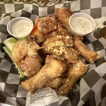 A Bar Named Sue On State - Garlic Parmesan wings - Sports Bars Near Me - Midvale, Utah A Bar Named Sue On State - Garlic Parmesan wings - Sports Bars Near Me - Midvale, Utah