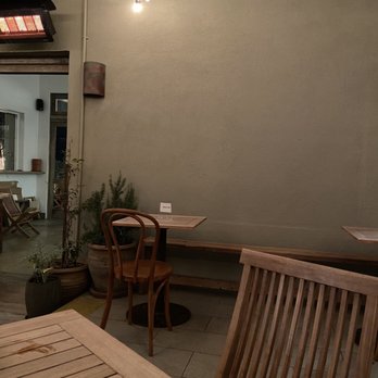 Fig Tree - Outdoor patio seating - Cafes Near Me - Los Angeles, California
