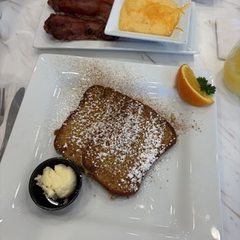 Keke's Breakfast Cafe - Gluten free French toast - Breakfast & Brunch Near Me - Clarksville, Tennessee Keke's Breakfast Cafe - Gluten free French toast - Breakfast & Brunch Near Me - Clarksville, Tennessee