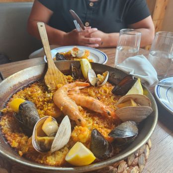 Sala Astoria - Paella de mariscos - Spanish Near Me - Queens, New York