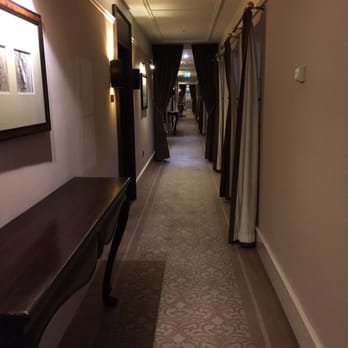 Lough Eske Castle - hallways going to guest rooms - Hotels Near Me - Donegal Town, DL