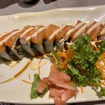 Papa's Raw Bar - LBP roll - Seafood Near Me - Lighthouse Point, Florida
