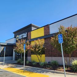 Buffalo Wild Wings - Storefront