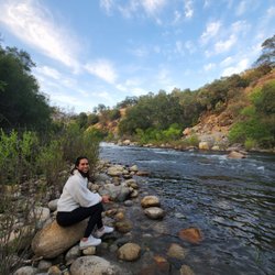 Lake Elowin Resort - Down by the river