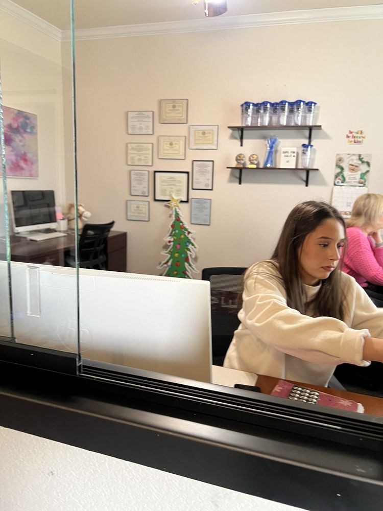 Footsteps and Handprints Pediatric Therapy - child therapist in Round Rock, TX