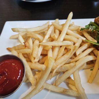 Wise Villa Winery - Well prepared fries - Wine Tasting Room Near Me - Lincoln, California Wise Villa Winery - Well prepared fries - Wine Tasting Room Near Me - Lincoln, California