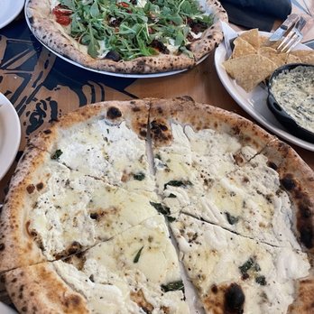 Cane Rosso - Pizza Near Me - Frisco, Texas