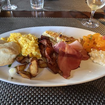 Chez Muffy - Buffet - French Near Me - Quebec City, Quebec Chez Muffy - Buffet - French Near Me - Quebec City, Quebec